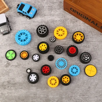 10ШТ Играчки на колела с гумени ободами, гуми, мини-цветни гуми с диаметър на отвора 2 мм, за радиоуправляеми модели на коли, наемане на резервни части за играчки автомобили