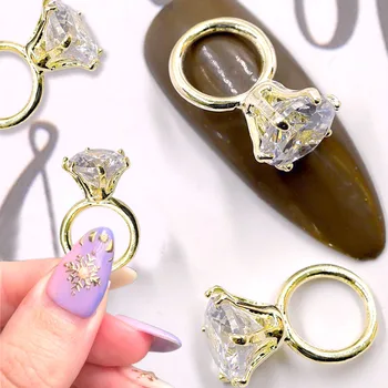 Брилянтният пръстен с диамант, висулки за нокти, Луксозни пръстени за нокти с цирконием, висулки за нокти, 3D кристали, висулки за дизайн на ноктите от сплав, декорации за нокти със собствените си ръце