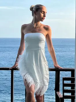 Една модерна женствена рокля без презрамки в стил смесица от пера, обикновена рокля с открити рамене и отворен гръб, плътно прилепнали летни дамски рокли за почивка