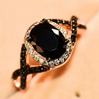 Елегантен, луксозен, черен темперамент, дизайн и женски пръстен