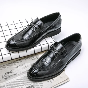 Модерен мъжки Oxfords с крокодиловым модел, Нова Градинска Ежедневни Бизнес обувки, Черни Елегантни мъжки обувки, Големи размери 38-46, Мокасини