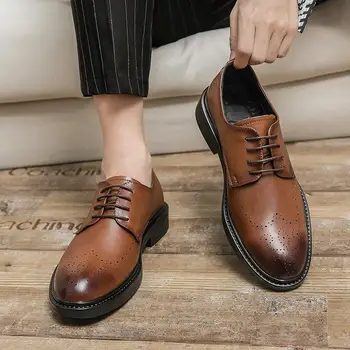 Нова бизнес Официалната Ежедневни кожени обувки плюс Размера на Британски Корейски Костюм на младоженеца с остри пръсти Сватбени обувки Мъжки обувки Мода