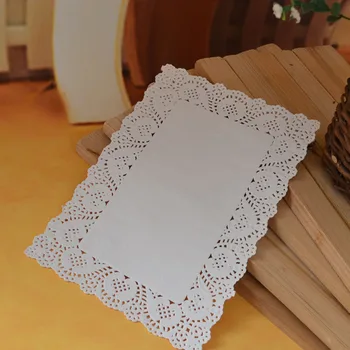 Правоъгълни издълбани кърпички от бяла хартия, дълга маса, двигателят е с мазителна хартия, тампон за декорация на дома 
